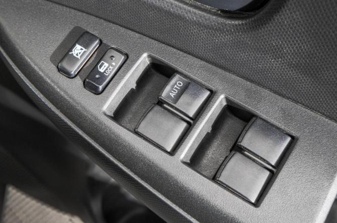 Toyota Ractis I с пробегом 2006 года, цена 739 000 рублей, 200000 км, хэтчбек, Автокод Объявления