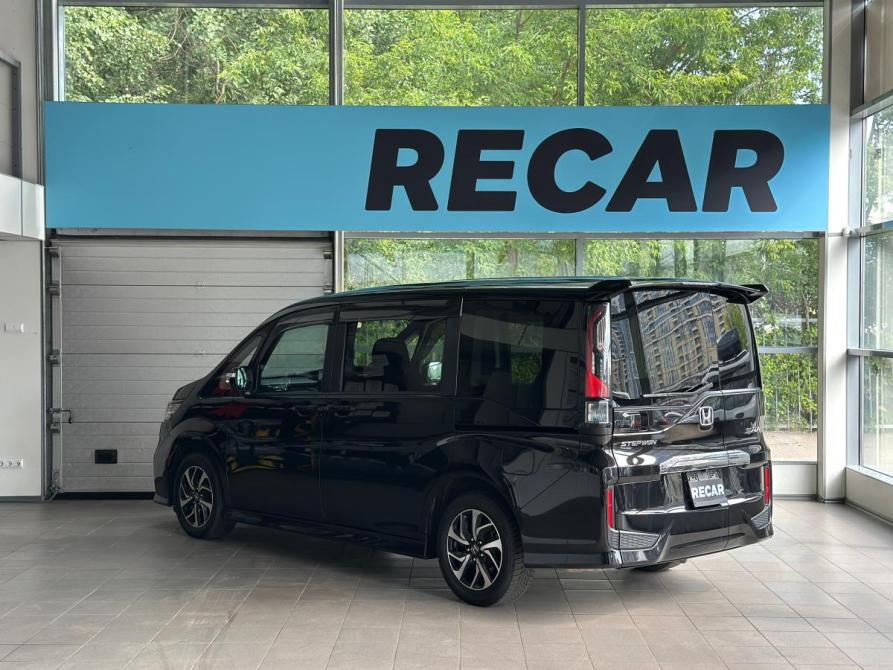 Honda Stepwgn V Рестайлинг Санкт-Петербург  - изображение 3