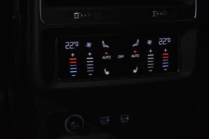 Audi Q8 I (4M) с пробегом 2019 года, цена 6 250 000 рублей, 77000 км, внедорожник, Автокод Объявления