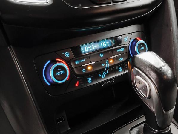 Ford Focus III Рестайлинг с пробегом 2018 года, цена 950 000 рублей, 145130 км, хэтчбек, Автокод Объявления