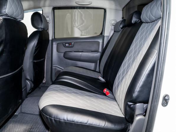 Toyota Hilux VII Рестайлинг с пробегом 2012 года, цена 2 315 000 рублей, 212164 км, offers.body_type.unknown, Автокод Объявления