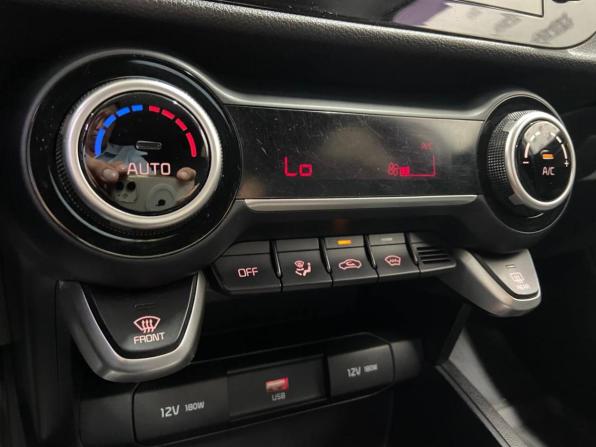 Kia Rio IV Рестайлинг с пробегом 2021 года, цена 1 765 000 рублей, 39612 км, хэтчбек, Автокод Объявления