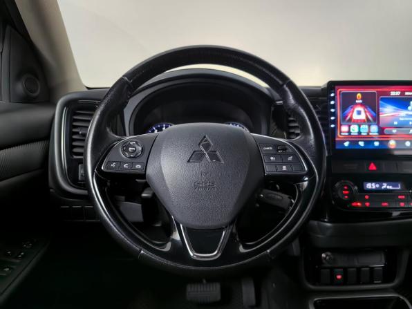 Mitsubishi Outlander III Рестайлинг 2 с пробегом 2018 года, цена 1 747 000 рублей, 108393 км, внедорожник, Автокод Объявления