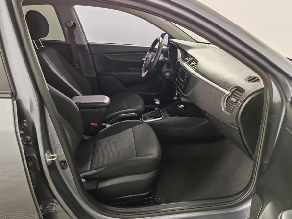 Kia Rio IV Рестайлинг с пробегом 2021 года, цена 1 485 000 рублей, 71596 км, седан, Автокод Объявления