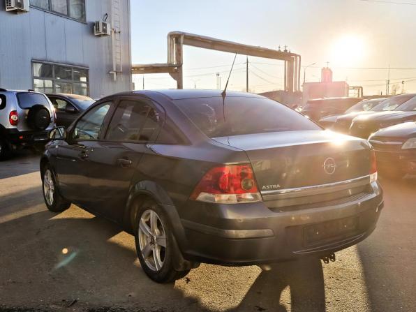 Opel Astra H Рестайлинг с пробегом 2011 года, цена 515 000 рублей, 172161 км, седан, Автокод Объявления