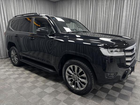 Toyota Land Cruiser 300 Series с пробегом 2022 года, цена 10 370 000 рублей, 64826 км, внедорожник, Автокод Объявления
