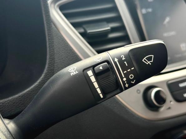 Hyundai Solaris II с пробегом 2019 года, цена 1 060 000 рублей, 141820 км, седан, Автокод Объявления