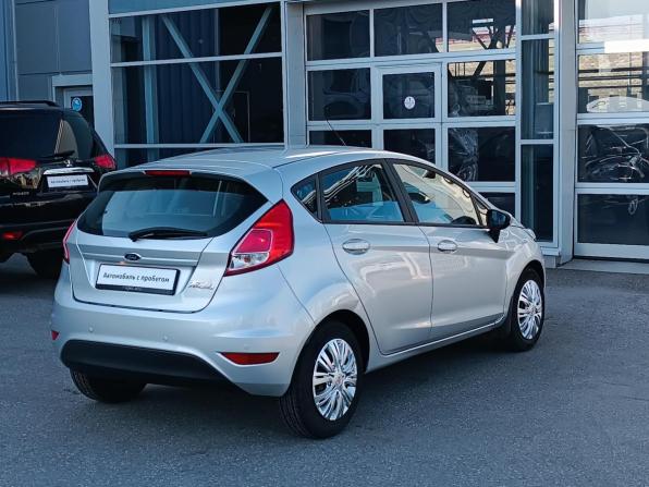 Ford Fiesta Mk6 Рестайлинг с пробегом 2016 года, цена 840 000 рублей, 84000 км, хэтчбек, Автокод Объявления