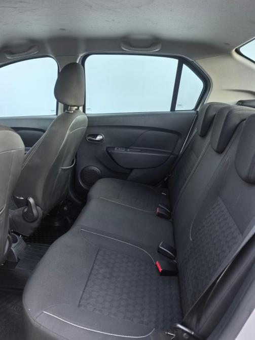 Renault Logan II Санкт-Петербург  - изображение 18