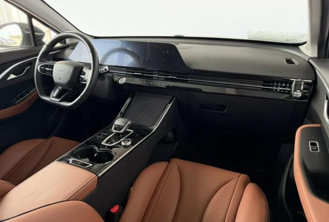 Omoda C5 I с пробегом 2023 года, цена 2 225 000 рублей, 15873 км, внедорожник, Автокод Объявления