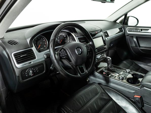 Volkswagen Touareg II с пробегом 2013 года, цена 2 419 700 рублей, 137045 км, внедорожник, Автокод Объявления