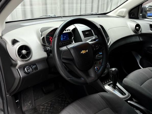 Chevrolet Aveo II с пробегом 2013 года, цена 849 000 рублей, 139600 км, седан, Автокод Объявления