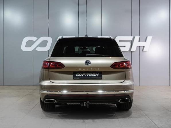 Volkswagen Touareg III с пробегом 2018 года, цена 4 239 000 рублей, 231611 км, внедорожник, Автокод Объявления