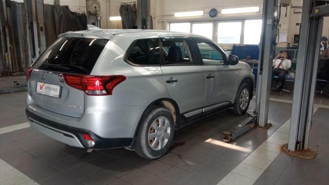 Mitsubishi Outlander III Рестайлинг 3 с пробегом 2019 года, цена 1 768 000 рублей, 118592 км, внедорожник, Автокод Объявления