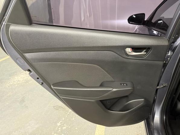 Hyundai Solaris II с пробегом 2017 года, цена 1 185 000 рублей, 136266 км, седан, Автокод Объявления