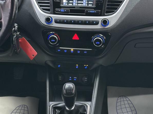 Hyundai Solaris II с пробегом 2018 года, цена 1 265 000 рублей, 109951 км, седан, Автокод Объявления