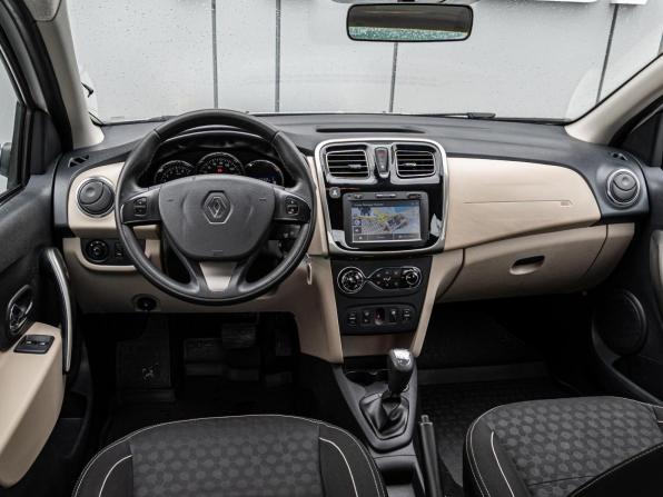 Renault Logan II с пробегом 2015 года, цена 649 000 рублей, 112222 км, седан, Автокод Объявления