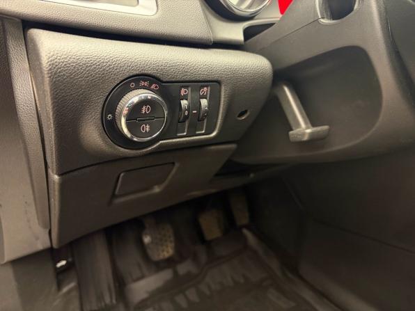 Opel Astra J Рестайлинг с пробегом 2013 года, цена 905 000 рублей, 253443 км, седан, Автокод Объявления