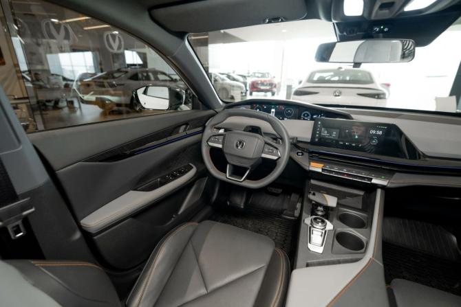 Новый Changan UNI-V I 2024 года, цена 3 259 900 рублей, лифтбек, Автокод Объявления