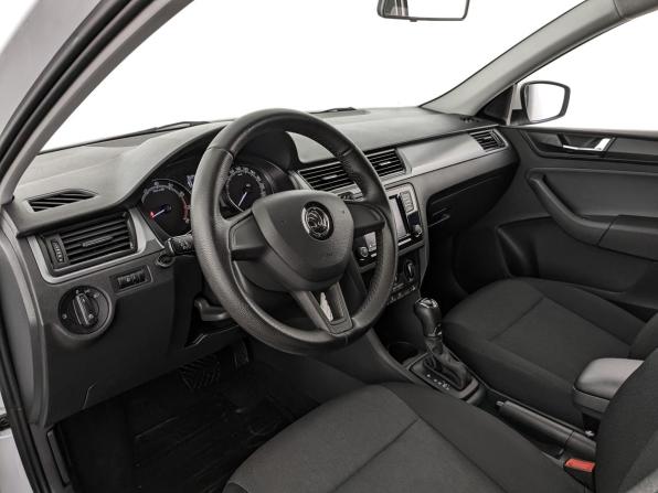 Skoda Rapid I Рестайлинг с пробегом 2018 года, цена 1 479 500 рублей, 51753 км, лифтбек, Автокод Объявления