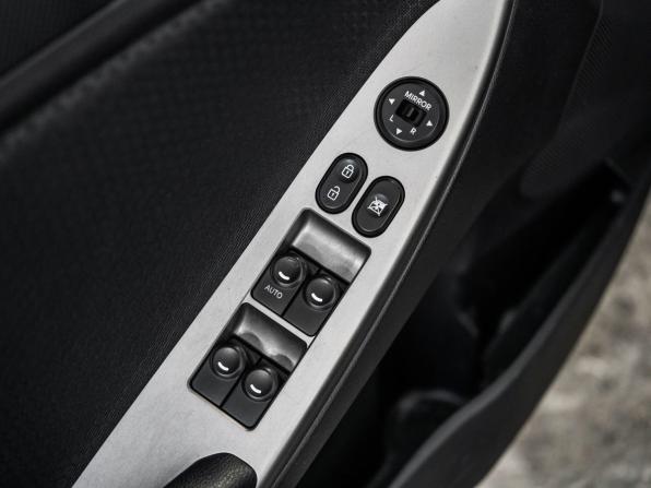 Hyundai Solaris I Рестайлинг с пробегом 2014 года, цена 800 500 рублей, 100837 км, хэтчбек, Автокод Объявления