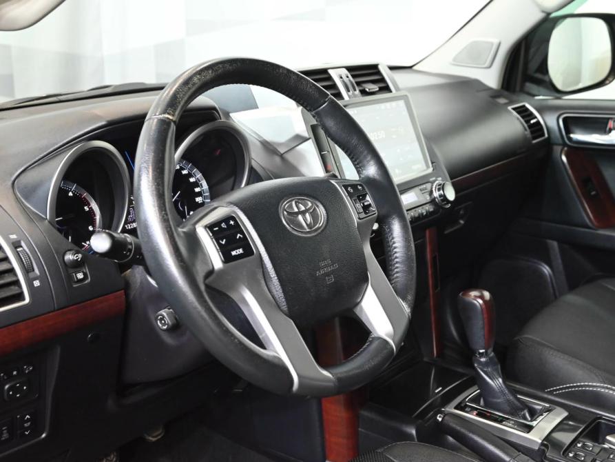 Toyota Land Cruiser Prado 150 Series Рестайлинг 1 Екатеринбург  - изображение 18