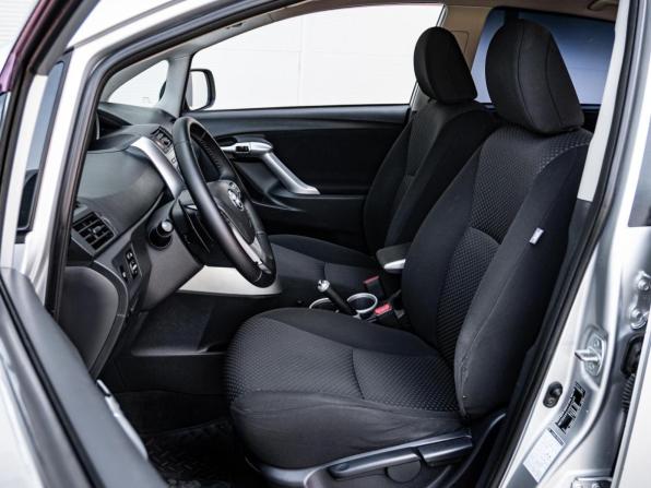 Toyota Verso I с пробегом 2011 года, цена 950 000 рублей, 253129 км, компактвэн, Автокод Объявления