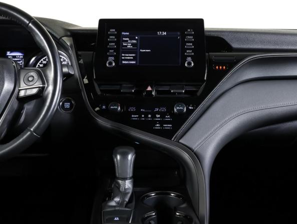 Toyota Camry VIII (XV70) Рестайлинг с пробегом 2021 года, цена 2 995 000 рублей, 58652 км, седан, Автокод Объявления