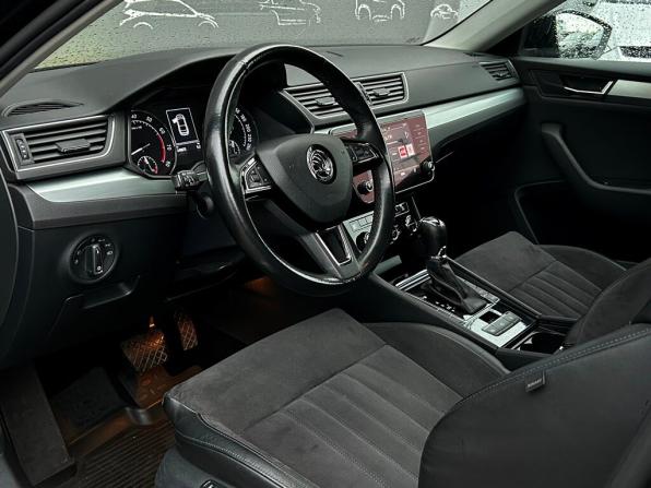 Skoda Superb III с пробегом 2017 года, цена 1 567 800 рублей, 240872 км, лифтбек, Автокод Объявления