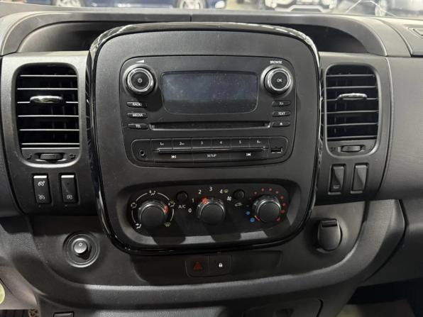 Opel Vivaro B с пробегом 2017 года, цена 1 850 000 рублей, 192002 км, минивэн, Автокод Объявления