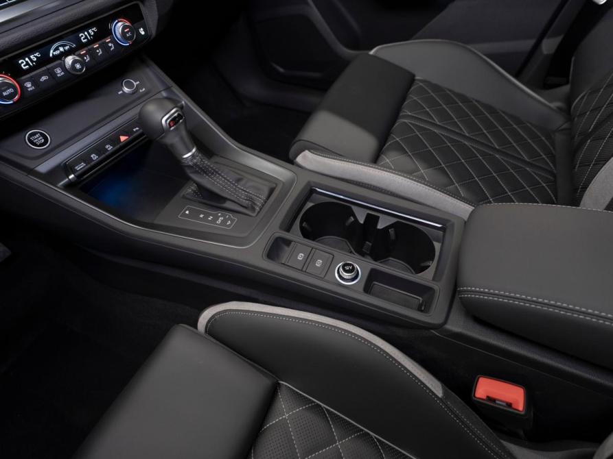 Audi Q3 II (F3) Москва  - изображение 15
