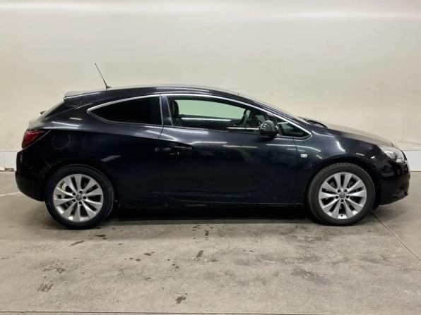 Opel Astra J Рестайлинг с пробегом 2012 года, цена 659 000 рублей, 191000 км, хэтчбек, Автокод Объявления