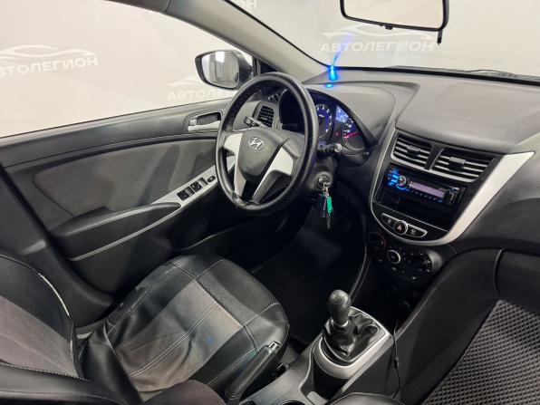 Hyundai Solaris I с пробегом 2013 года, цена 780 000 рублей, 131000 км, седан, Автокод Объявления