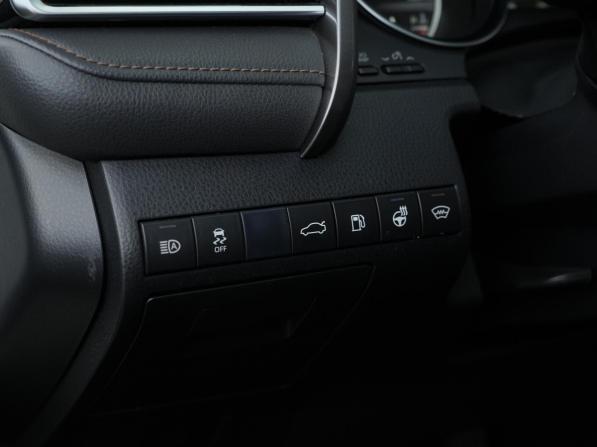 Toyota Camry VIII (XV70) с пробегом 2018 года, цена 2 949 000 рублей, 114197 км, седан, Автокод Объявления