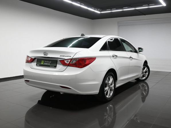 Hyundai Sonata VI (YF) с пробегом 2010 года, цена 925 000 рублей, 247002 км, седан, Автокод Объявления
