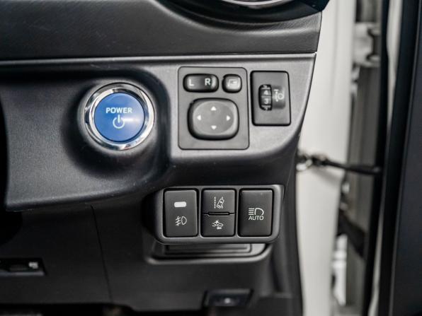 Toyota Aqua I Рестайлинг 2 с пробегом 2019 года, цена 1 320 000 рублей, 107000 км, хэтчбек, Автокод Объявления