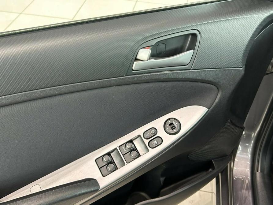 Hyundai Solaris I Рестайлинг Екатеринбург  - изображение 11