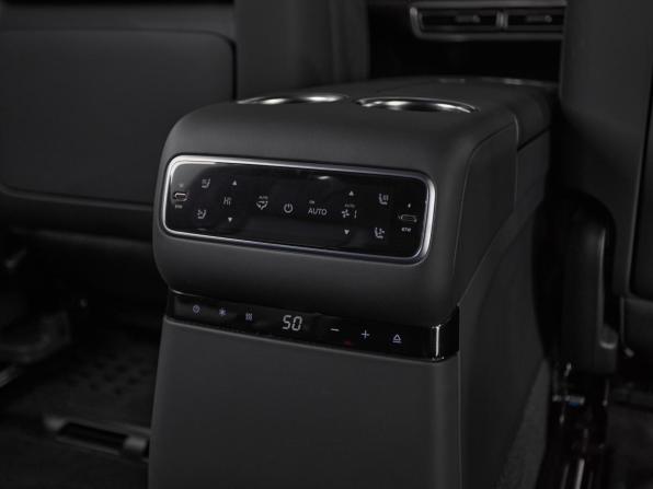 Новый Li Auto (Lixiang) L9 I Рестайлинг 2025 года, цена 11 790 000 рублей, внедорожник, Автокод Объявления