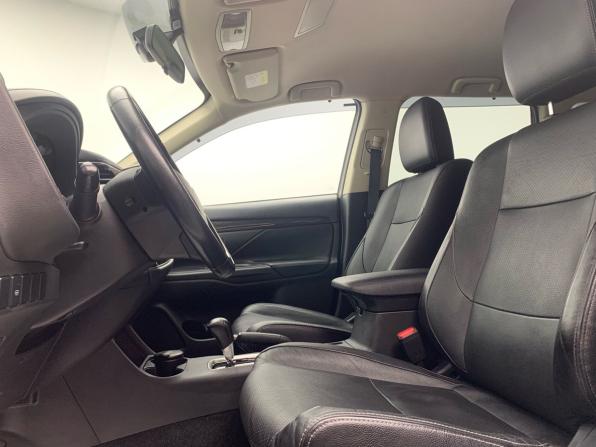Mitsubishi Outlander III Рестайлинг 2 с пробегом 2016 года, цена 1 649 000 рублей, 117085 км, внедорожник, Автокод Объявления