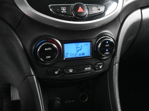 Hyundai Solaris I с пробегом 2012 года, цена 959 000 рублей, 134293 км, седан, Автокод Объявления