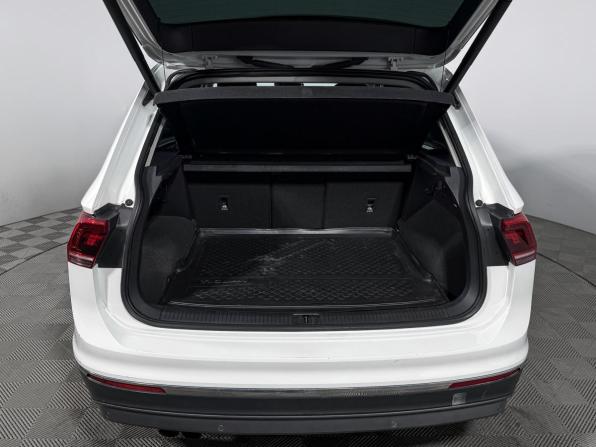 Volkswagen Tiguan II с пробегом 2017 года, цена 1 550 000 рублей, 301793 км, внедорожник, Автокод Объявления