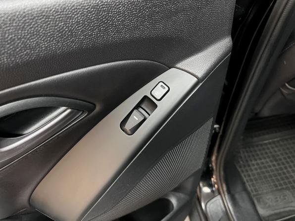 Hyundai ix35 I Рестайлинг с пробегом 2014 года, цена 1 250 000 рублей, 193451 км, внедорожник, Автокод Объявления
