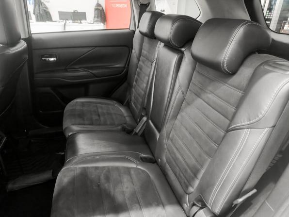 Mitsubishi Outlander III Рестайлинг 3 с пробегом 2021 года, цена 2 990 000 рублей, 74183 км, внедорожник, Автокод Объявления