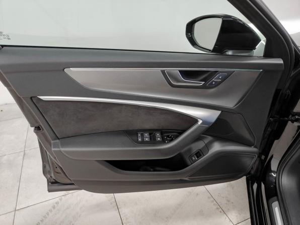 Audi A6 V (C8) с пробегом 2018 года, цена 3 890 000 рублей, 108312 км, универсал, Автокод Объявления