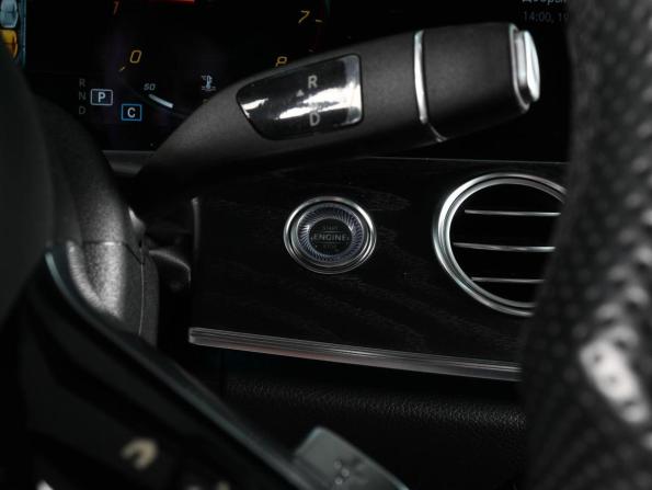 Mercedes-Benz E-Класс V (W213 S213 C238) Рестайлинг с пробегом 2020 года, цена 4 515 000 рублей, 47285 км, седан, Автокод Объявления
