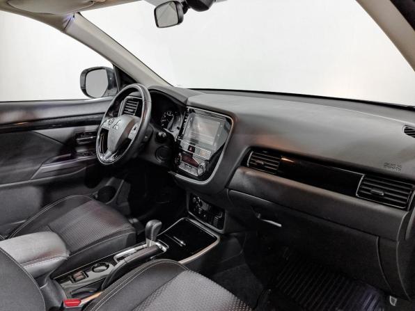 Mitsubishi Outlander III Рестайлинг 3 с пробегом 2019 года, цена 1 715 000 рублей, 170212 км, внедорожник, Автокод Объявления