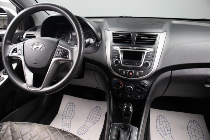Hyundai Solaris I Рестайлинг с пробегом 2015 года, цена 979 000 рублей, 227000 км, седан, Автокод Объявления