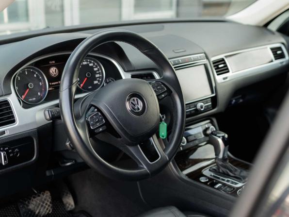 Volkswagen Touareg II Рестайлинг с пробегом 2017 года, цена 2 582 000 рублей, 185682 км, внедорожник, Автокод Объявления