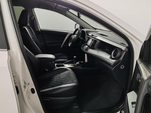 Toyota RAV4 IV (XA40) Рестайлинг с пробегом 2018 года, цена 2 075 000 рублей, 160417 км, внедорожник, Автокод Объявления