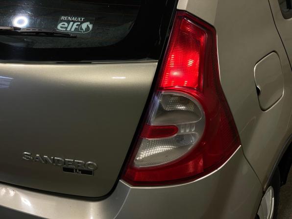 Renault Sandero I с пробегом 2011 года, цена 500 000 рублей, 182043 км, хэтчбек, Автокод Объявления